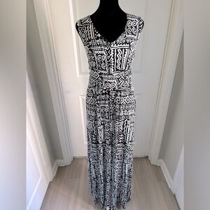 Black & White Print Sleeveless Maxi Dress Size L